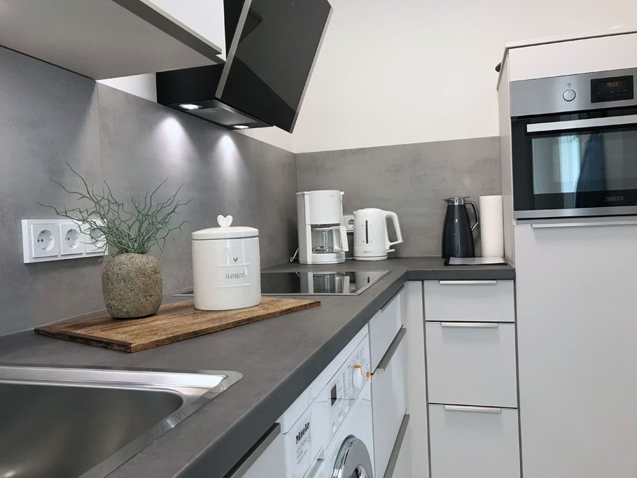 ferienwohnung-fehmarn-suedstrand-mieten-kaufen-kueche-backofen